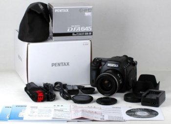 Pentax 645D 40.0 MP Digital SLR Camera