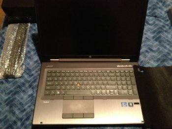 HP EliteBook 8760w laptop i7-2860QM 2.5GHz 8GB 500GB 17.3\"
