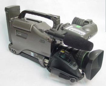 JVC GY-DV5000U 3CCD Camcorder