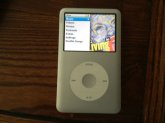 Apple iPod classic 6th Generation Silver (160 GB)