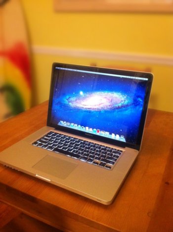 15\" Apple MacBook Pro - 2.3GHz Quad Core i7 - 16GB - 600GB SSD