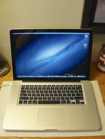 15.4\" Apple Macbook Pro 2.8GHz i7 16GB RAM 768GB RETINA