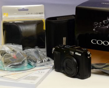 Nikon COOLPIX P7000 10.1 MP Digital Camera