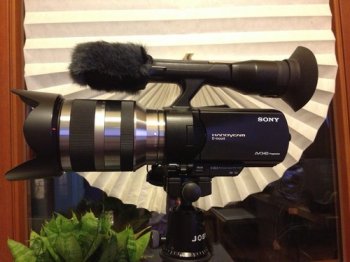 Sony NEX-VG20H HD Camcorder