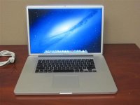 MacBook Pro MC725LL/A 17" Quad Core i7 2.2GHz 750GB 8GB Lion