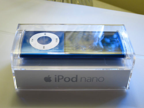 Apple iPod nano 5th Gen Blue 16 GB MP3 - Click Image to Close