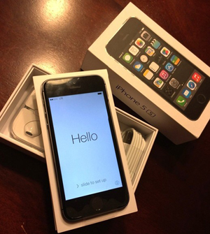 Apple iPhone 5S 32GB Unlocked Smartphone - Click Image to Close
