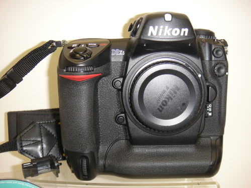 Nikon D2Xs Digital SLR Camera - Click Image to Close