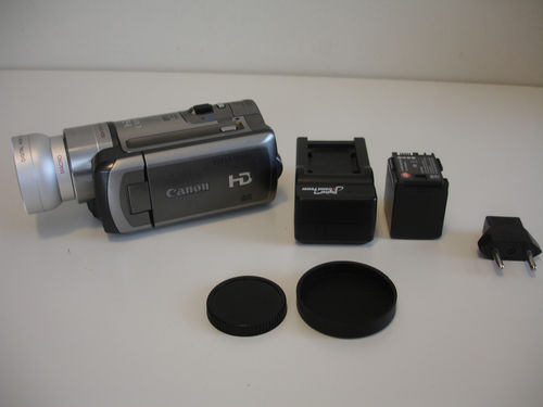 Canon HF100 DV Camcorder - Click Image to Close