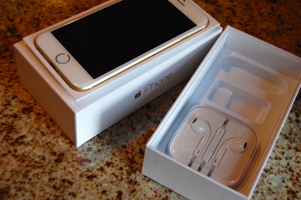 Apple iPhone 6 128GB Unlocked Smartphone - Click Image to Close